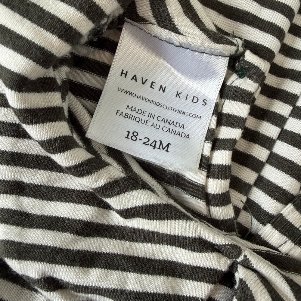 Black & White Striped Long Sleeve Top with Peter Pan Collar - Picture 5 of 5